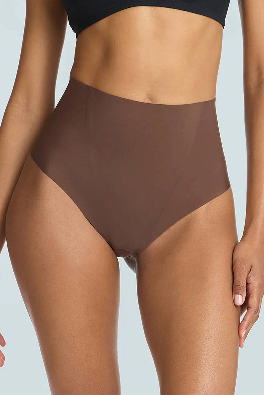 NEW COMMANDO super-high rise zone smoothing thong bottom in mocha